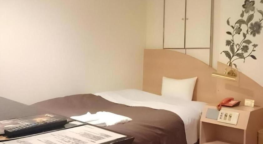 Business Hotel Kawaramachi Takamacu Kültér fotó